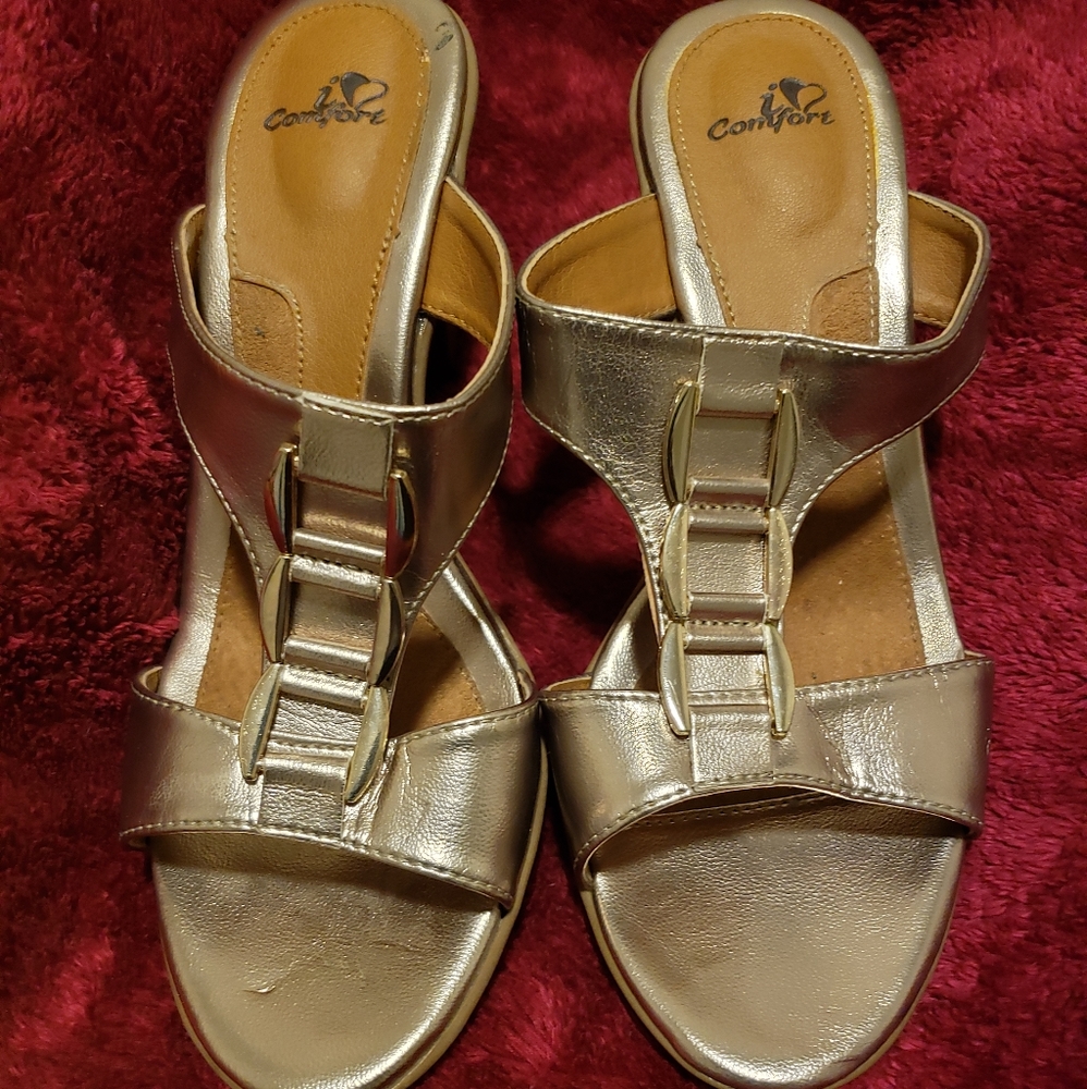Women's shoes